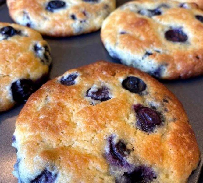 Keto Blueberry Muffins With Almond Flour