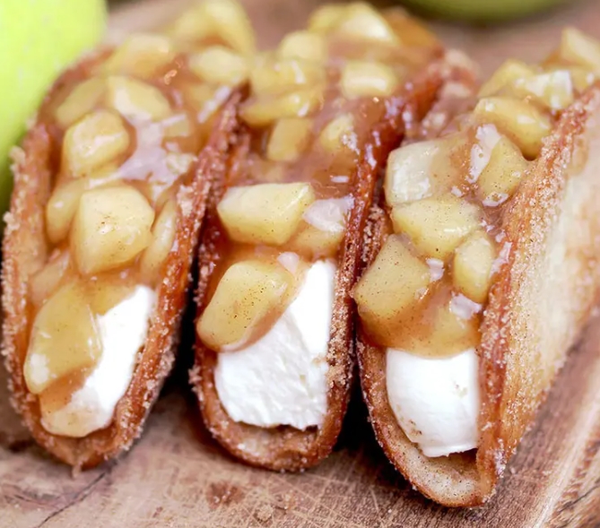 Apple Cheesecake Tacos