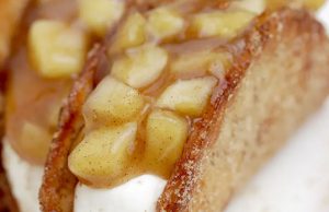 Apple Cheesecake Tacos Apple Cheesecake Tacos2