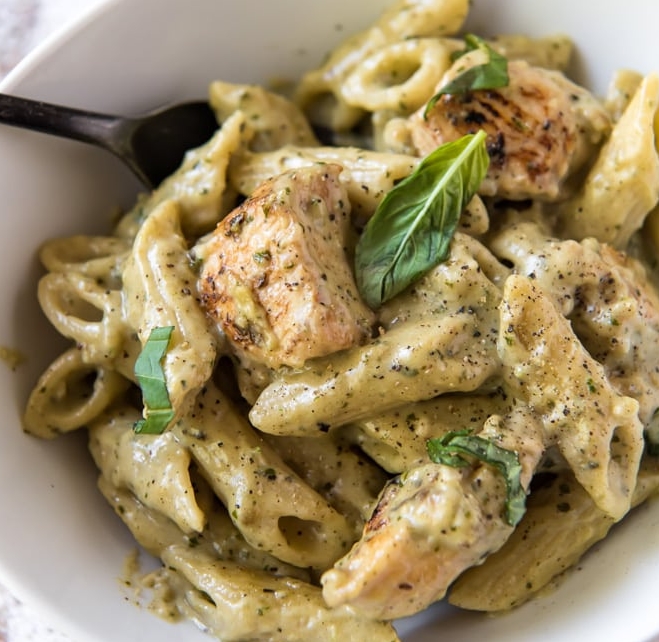 Creamy Chicken Pesto Pasta