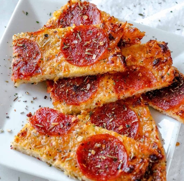 Keto Pizza Breadsticks