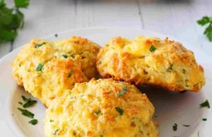 Red Lobster Cheddar Bay Biscuits