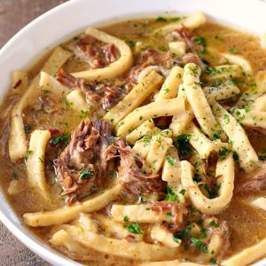 Slow Cooker Beef and Noodles