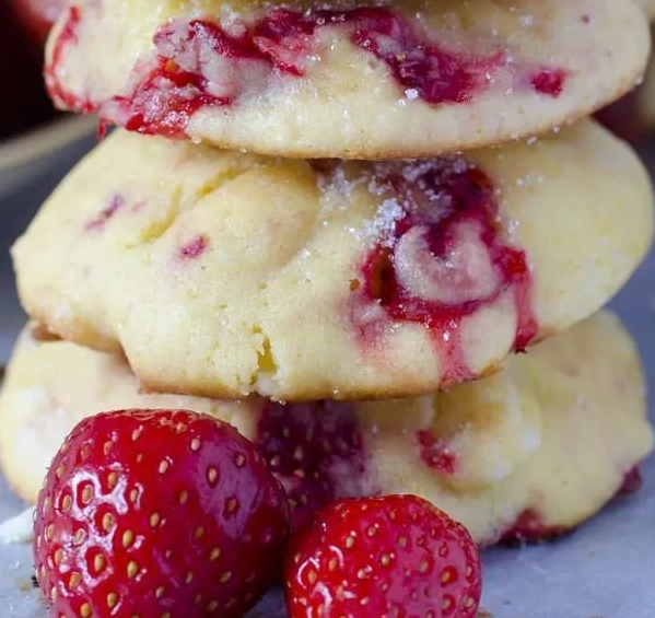 Strawberry Cookies With White Chocolate Chunks