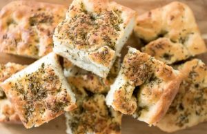 Easy Rosemary Garlic Focaccia Bread Easy Rosemary Garlic Focaccia Bread