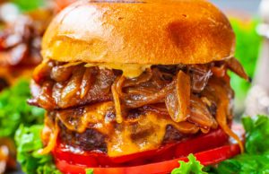 Caramelized Onion Bacon Cheeseburgers Caramelized Onion Bacon Cheeseburgers