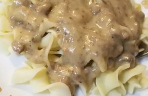 Beef Stroganoff and Egg Noodles Beef Stroganoff and Egg Noodles