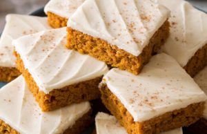Pumpkin Bars with Cream Cheese Frosting Pumpkin Bars with Cream Cheese Frosting