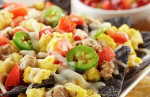 How to Make Breakfast Nachos How to Make Breakfast Nachos