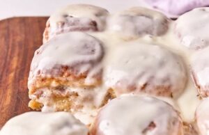 30 Minute Ooey Gooey Hawaiian Roll Cinnamon Rolls (The Easiest Hack EVER!)