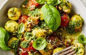 The Easiest Weeknight Win: Creamy Pesto Gnocchi with Burst Tomatoes