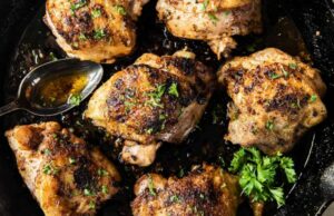 Crispy Cast Iron Chicken Thighs with Garlic Pan Sauce (One Pan) Cast Iron Chicken Thighs