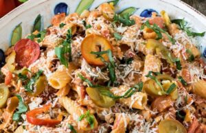 Chicken Riggies: The Ultimate Creamy & Spicy Utica Style Pasta Chicken Riggies