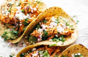 The Best 20 Minute Chicken Tinga Tacos (So Easy!) Chicken Tinga Tacos