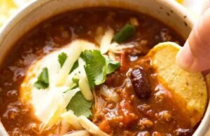 The Ultimate Chilli Con Carne: A Cozy, Customizable One Pot Wonder Chilli Con Carne