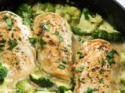 Creamy Garlic Chicken and Broccoli Skillet Creamy Garlic Chicken and Broccoli Skillet