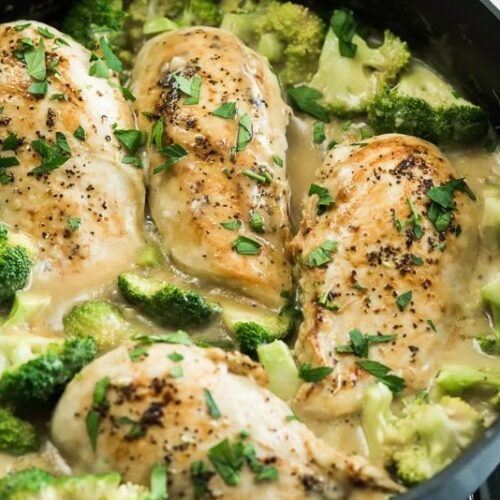 Creamy Garlic Chicken and Broccoli Skillet