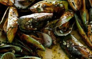 Easy French Steamed Mussels in White Wine Cream Sauce French Steamed Mussels
