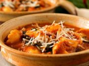Slow Cooker Tomato and Tortellini Soup: The Cozy Meal You’ll Crave All Week Slow Cooker Tomato and Tortellini Soup