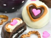 The Easiest (and Most Adorable) Valentine’s Gift: Chocolate Covered Oreos with a Pretzel Hug Valentine’s Chocolate Covered Oreos