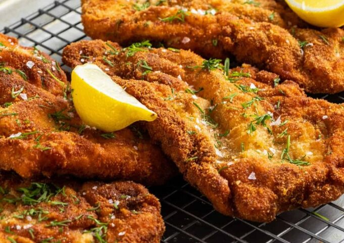 Crispy Chicken Schnitzel Crispy Chicken Schnitzel