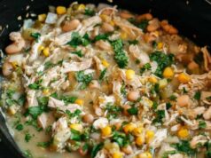 Slow Cooker White Chicken Quinoa Chili The Perfect Healthy Comfort Food Slow Cooker White Chicken and Quinoa Chili