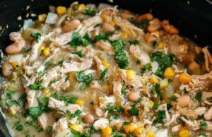 Slow Cooker White Chicken Quinoa Chili The Perfect Healthy Comfort Food Slow Cooker White Chicken and Quinoa Chili