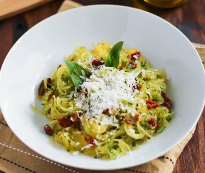 Spaghetti Squash with Sun Dried Tomato and Basil Spaghetti Squash with Sun Dried Tomato and Basil