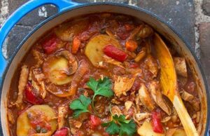 Chicken Cacciatore with Roasted Vegetables and Potatoes Chicken Cacciatore with Roasted Vegetables and Potatoes