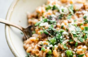 Easy Mushroom Farro Risotto (A No Stir, One Pot Miracle) Mushroom Farro Risotto