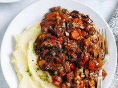 Vegan Mushroom Bourguignon (Rich, Velvety French Stew) Vegan Mushroom Bourguignon
